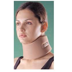 COLLARE CERVICALE OPPO A DENSITA' COMPATTA MISURA EXTRA LARGE. SUPPORTA LA COLONNA CERVICALE IN POSIZIONE NEUTRALE O ANATOMICA E PROVVEDE AD IMMOBILIZZARLA. CHIUSURA IN VELCRO - Farmacia Rossi2 - Farmacia Rossi 